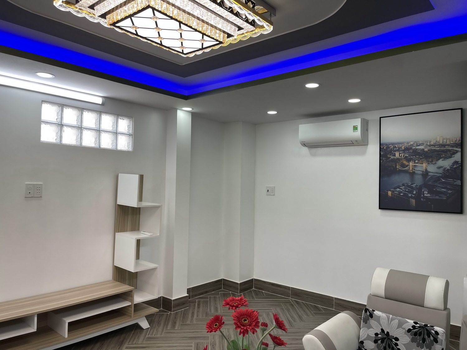 C.Chủ bán 4 lầu tk Singapore đẹp lung linh hẻm nhựa 8m - 240/24 Phạm Văn Chiêu - Hoa hồng 1% gửi AE